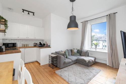 Gifford Apartment | Central Edinburgh - Sleeps 2 - Modern