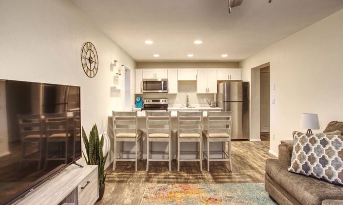 Flagstaff House | Central FLG,1BR-1BA, Private Entrance, close to downtown, Easy to Snowbowl, NAU