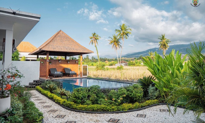 Lovina Villa | Central Lovina - spacious, quiet and amazing view - Villa De Mandala Lovina