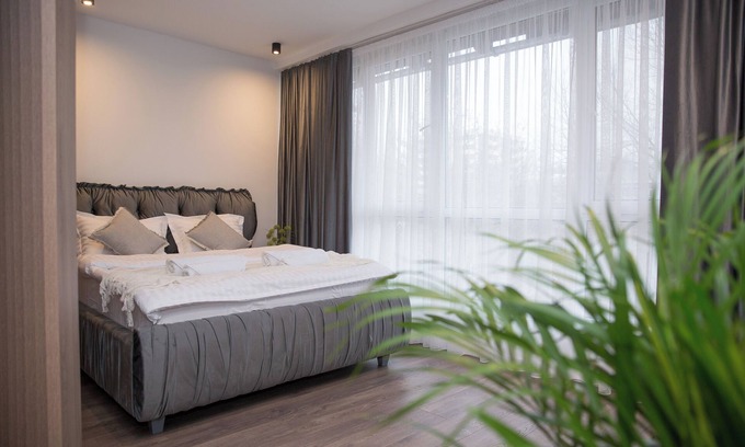 Riscani Apartment | Central Rîșcanu 1BR – Easy Access to Bus & Stores