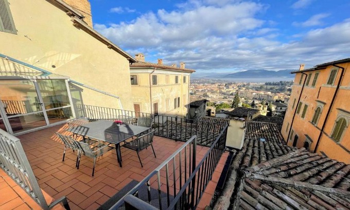 Spoleto Apartment | Central Spoleto 6 guests apt with terrace