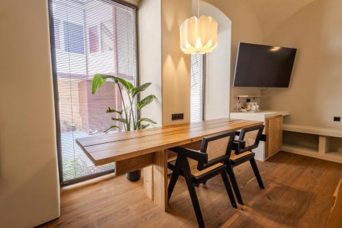 Chernovtsy Apartment | Central Square Apartments - Центральна площа міста