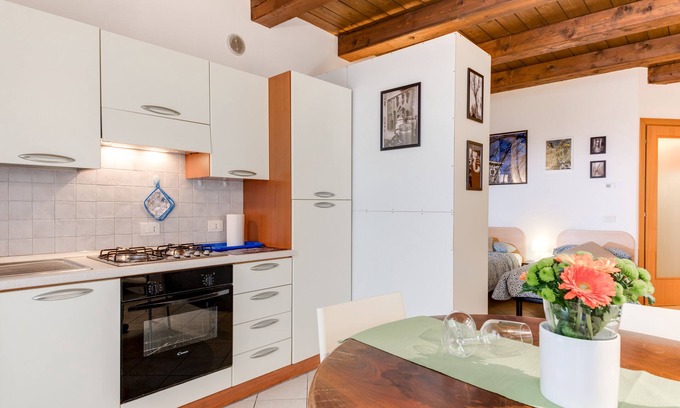 Forli Apartment | Central Studio with Wi-Fi, aircon & washing machine