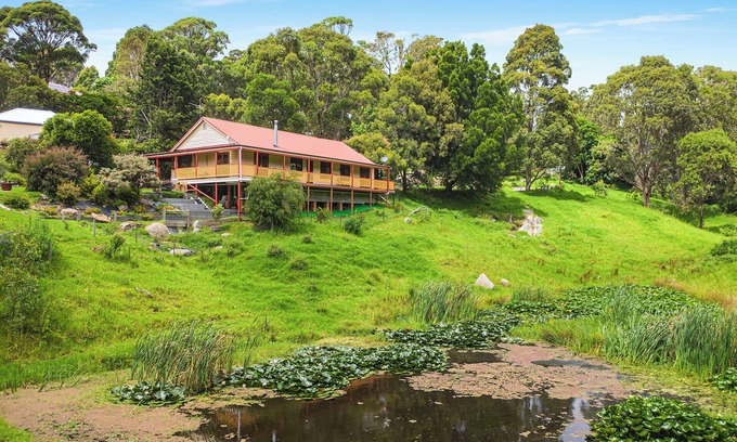 Central Tilba Apartment | Central Tilba Overnight Retreat — King Bed, Ensuite, Pet-Friendly