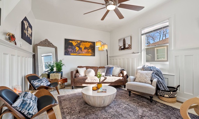 Midtown House | Centrally Located Midtown 2 Bedroom Home with 3 Parking Stalls that Sleeps 7