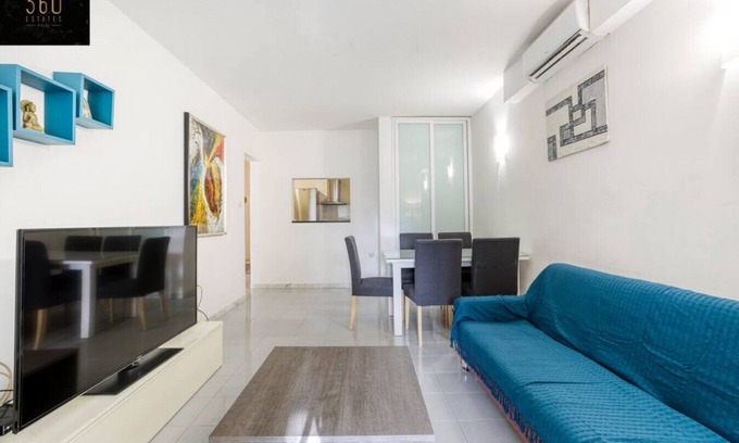 Paceville Apartment | Centre APT in St Julians/PV with spacious living