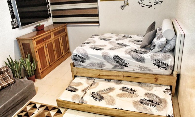 Muntinlupa Apartment | CENTROPOLIS 1, Relax & Chill