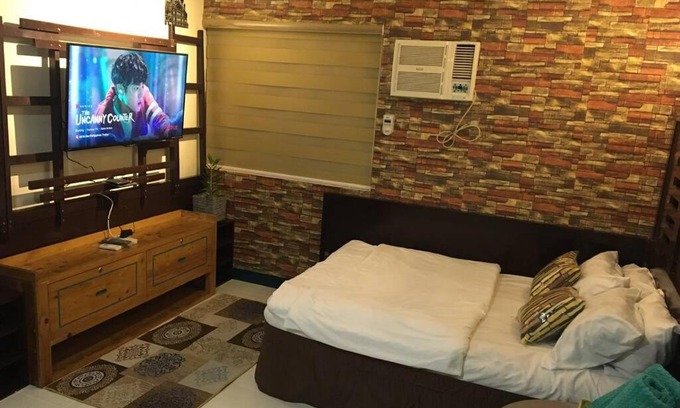 Muntinlupa Apartment | CENTROPOLIS 4, Fun & Playful