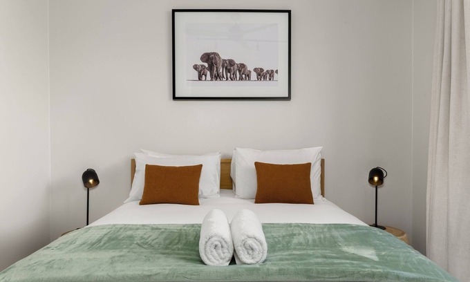 Century City Apartment | Century City Luxury | Garden and Table Mountain View