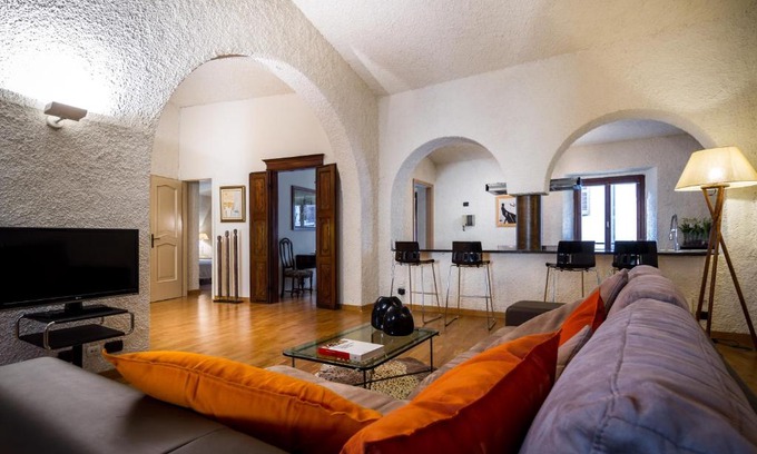 Cernobbio Apartment | Cernobbio Art Apartment