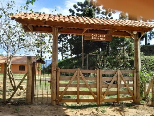 Sao Bento do Sapucai House | Chácara Araucaria