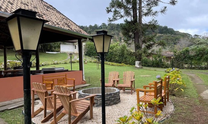 Santo Antonio do Pinhal House | Chácara Sakura