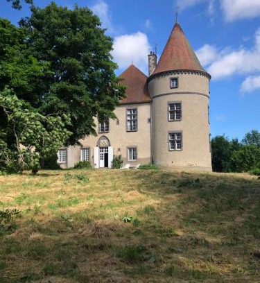 Blot-lʼEglise Bed & Breakfast | Château de Blot