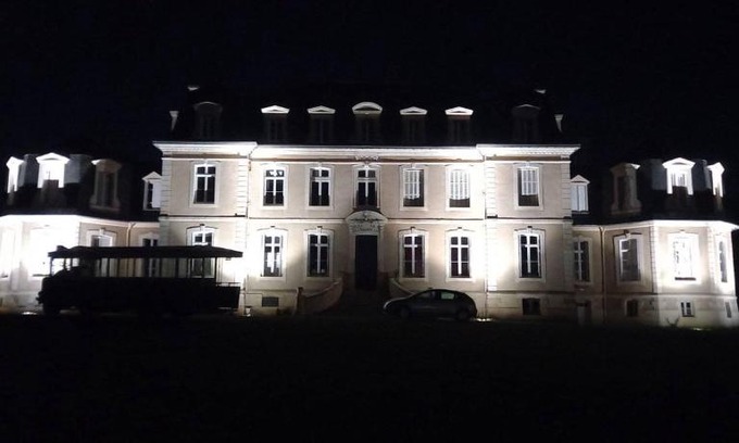 Chazemais House | Château de la Bouchatte chambre les Roses