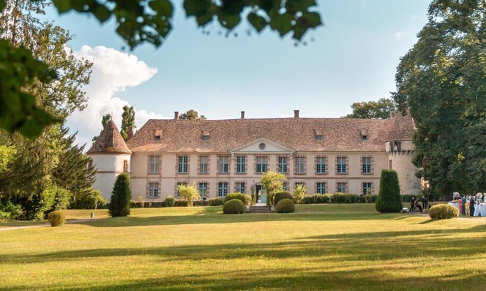 Senlisse Hotel | Château de la Cour Senlisse