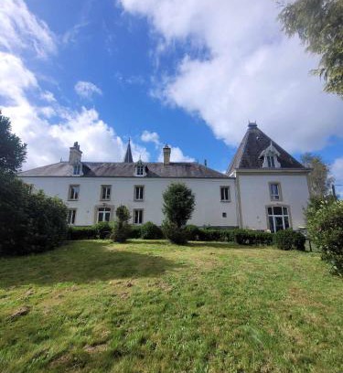 Le Lorey House | Château de la Rucquetière