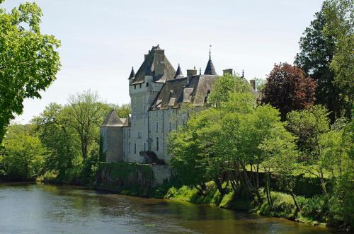 Rivarennes Bed & Breakfast | Château de La Tour en Brenne