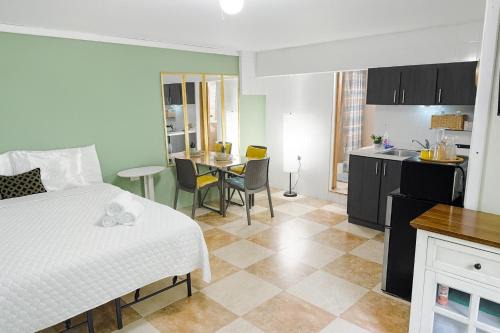 Tierras Nuevas Saliente Apartment | CH 1003 Cozy studio in amazing Manatí with AC, WiFi, Pool