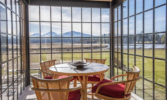Black Butte Ranch Condo | CH059 | REDUCED RATES THRU 2025 - Pet friendly with Lake & Mountain views!
