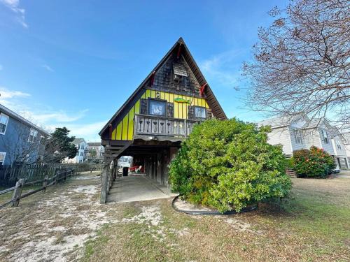 Colington Harbour House | CH307- The Pirate House