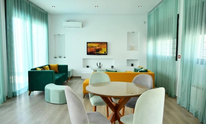 Yasmine Villa | Chacha House