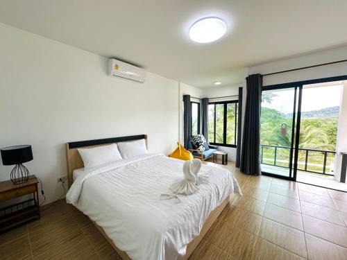 Thep Kasattri House | Chai Khao Mountain View Phuket