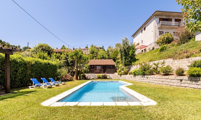 Rio Caldo Ski Chalet | Chalé da Caniçada: Piscina y Vistas Deslumbrantes en el Parque Peneda-Gerês