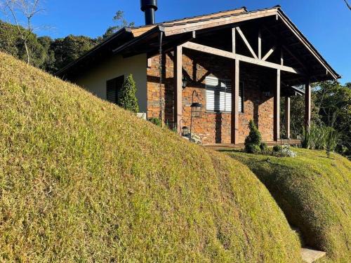 Arraial do Ouro Ski Chalet | Chalé rural- hospedagem e experiência!
