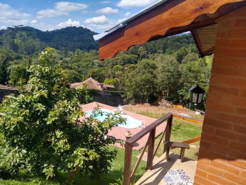 Santo Antonio do Pinhal Cabin | Chale Da Terra Brasil, Piscina, Hidro dupla, lareira, vista espetacular