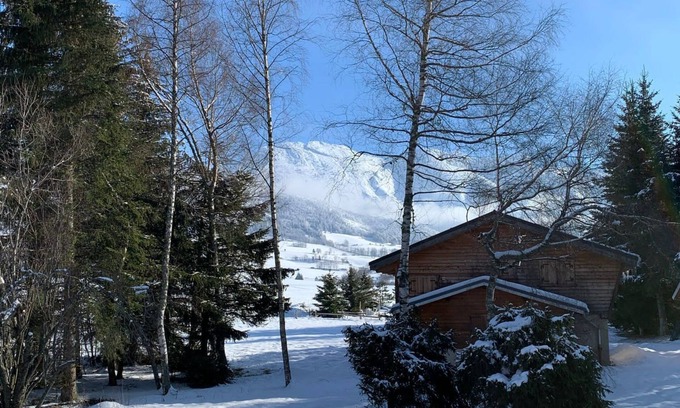 Lans-en-Vercors Ski Chalet | Chalet 3km from Villard and 4 from Lans en Vercors.