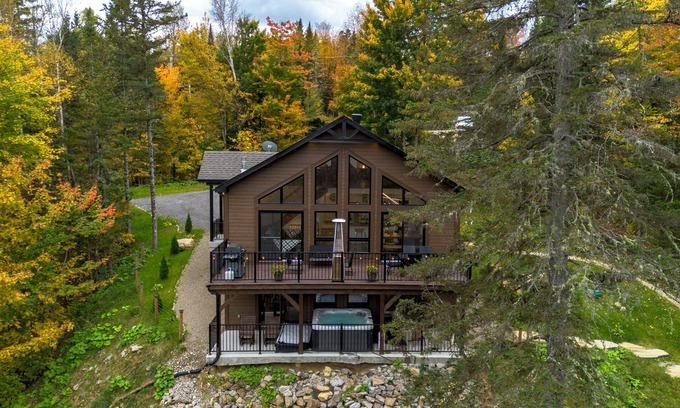 Sainte-Beatrix Cottage | Chalet Artemis & Spa Waterfront