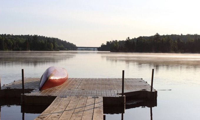 L'lle-du-Grand-Calumet Cottage | Chalet Cadieux – Waterfront Getaway with Hot Tub, Views & Outdoor Adventures