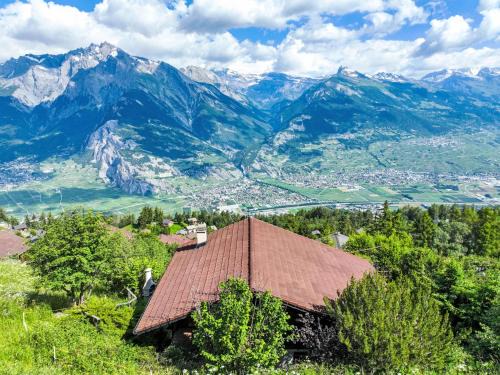 Saint-Pierre-de-Clages Ski Chalet | Chalet Cheechako by Interhome