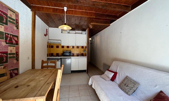Pra Loup Apartment | Chalet confort à Pra Loup, 4 pers, proche piste, balcon, animaux admis - FR-1-165A-61
