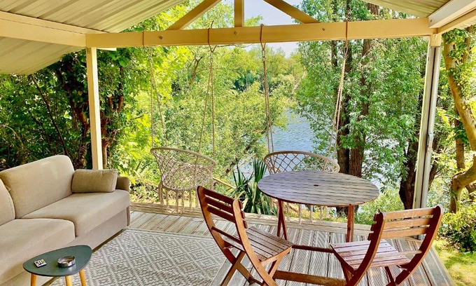 Carrieres-sous-Poissy Ski Chalet | Chalet cosy bord de Seine 30min paris