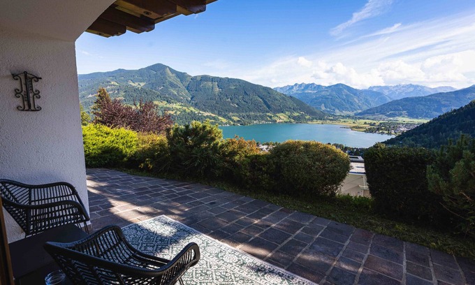 Zell am See Ski Chalet | Chalet Crown of the Alps, Lake view & garden