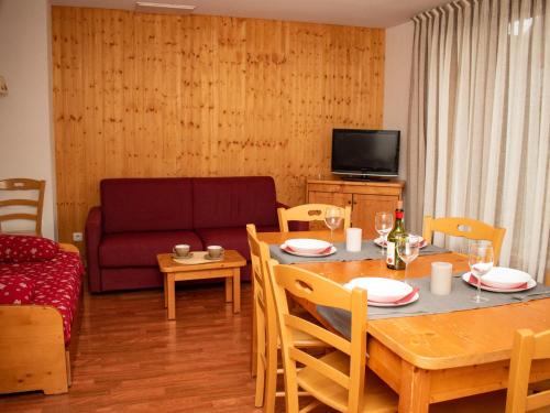 Saint-Etienne-en-Devoluy Ski Chalet | Chalet Duplex 8 Pers, 300m des Pistes, Terrasse, Piscine Couverte, Parking - FR-1-504-435