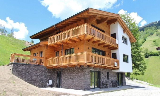 Vorderglemm Ski Chalet | Chalet in Saalbach by Jausern Ski Lift