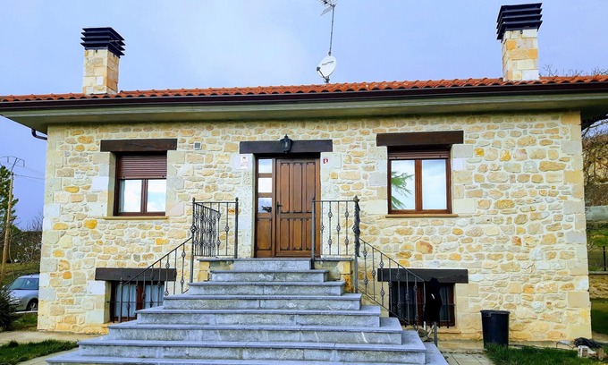 Merindad de Cuesta-Urria House | Chalet in Las Meridades VUT 09/79