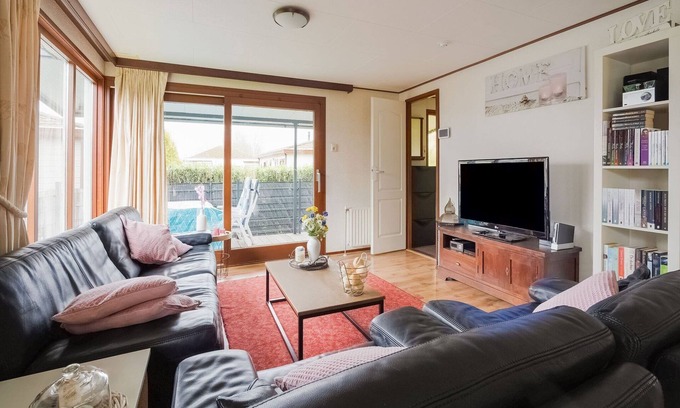 Lith Ski Chalet | Chalet in Lith near Marina and Beach