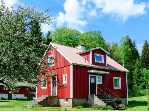 Skallinge Ski Chalet | Chalet Olleredsbro by Interhome