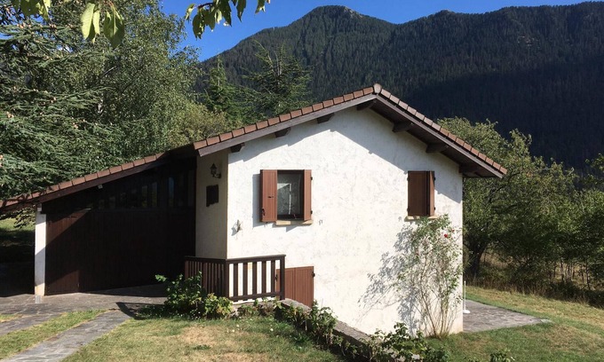 Saint-Dalmas Ski Chalet | Chalet on the edge of the Mercantour Park in Saint-Dalmas de Valdeblore.