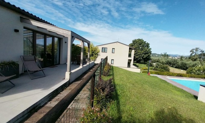 Torbiato di Adro Ski Chalet | Chalet Pool - Apartment Franciacorta