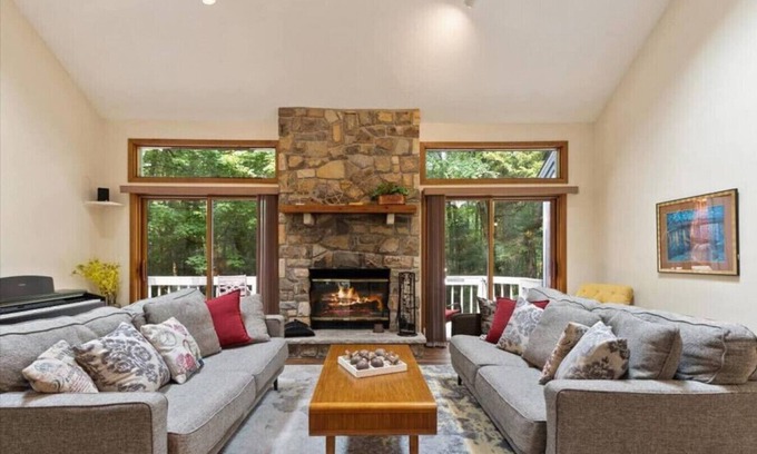 Pocono Pines House | Chalet Retreat Near Lake Naomi Firepit, Decks, Walk to Clubhouse