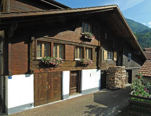 Wilderswil Hostel | Chalet Stöckli