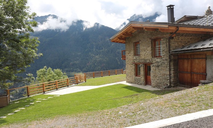 Montvalezan Ski Chalet | Chalet vue Imprenable