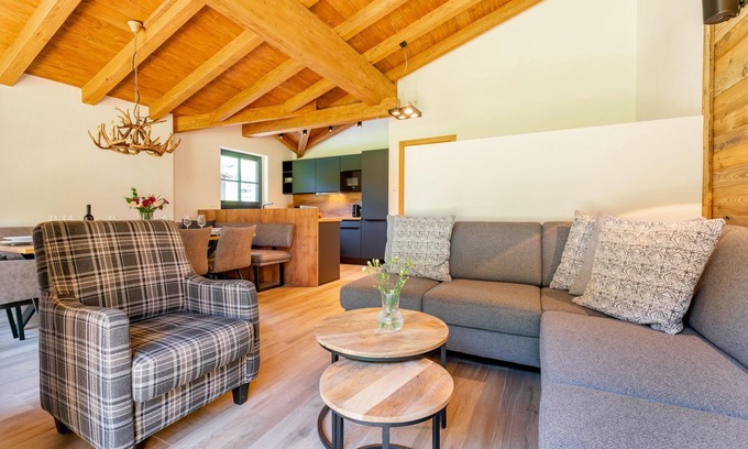 Eben im Pongau Ski Chalet | Chalet with its own cinema near Flachau