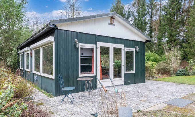 Arendonk House | Chalet with large garden and duck pond on a nature reserve