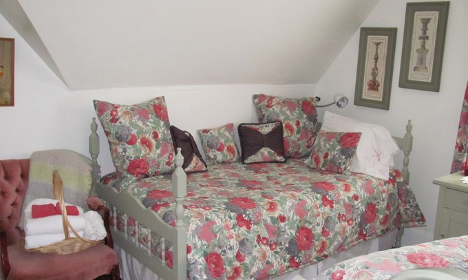 North Sydney Bed & Breakfast | Chambers Guest House B&B - Room 1