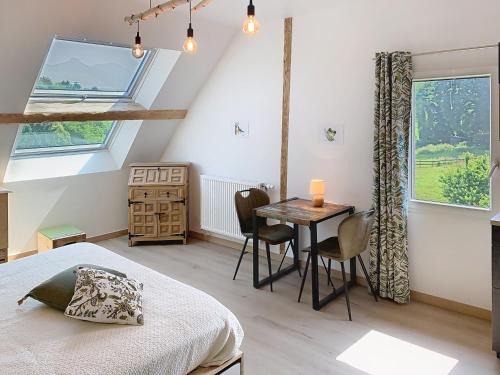 Saint-Sulpice Bed & Breakfast | chambre à vold'oiseau